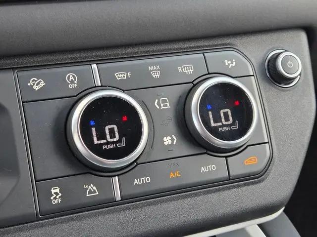 2025 Land Rover Defender 110 P300