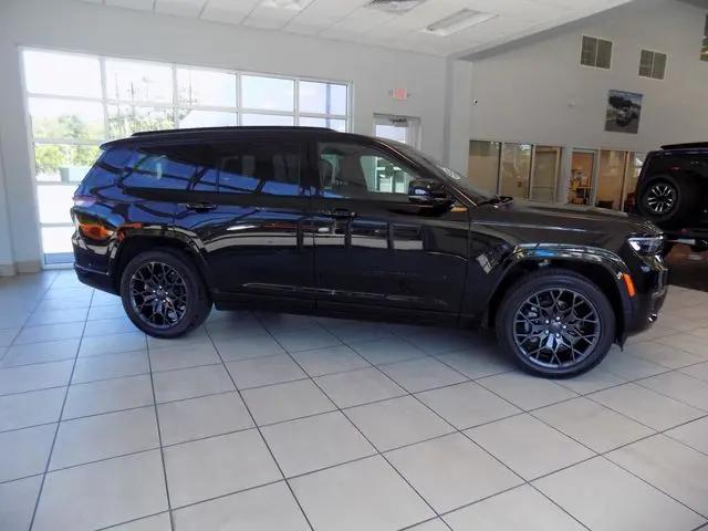 2025 Jeep Grand Cherokee L Summit 4x4