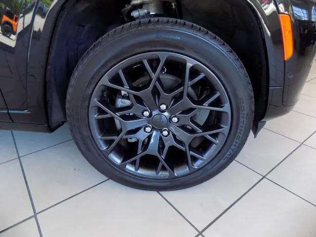 2025 Jeep Grand Cherokee L Summit 4x4