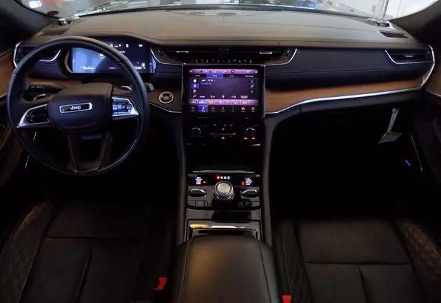 2025 Jeep Grand Cherokee L Summit 4x4