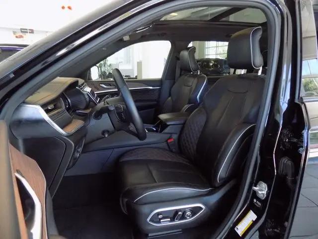 2025 Jeep Grand Cherokee L Summit 4x4
