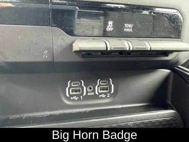 2022 Ram 1500 Big Horn Crew Cab 4x4 5'7" Box
