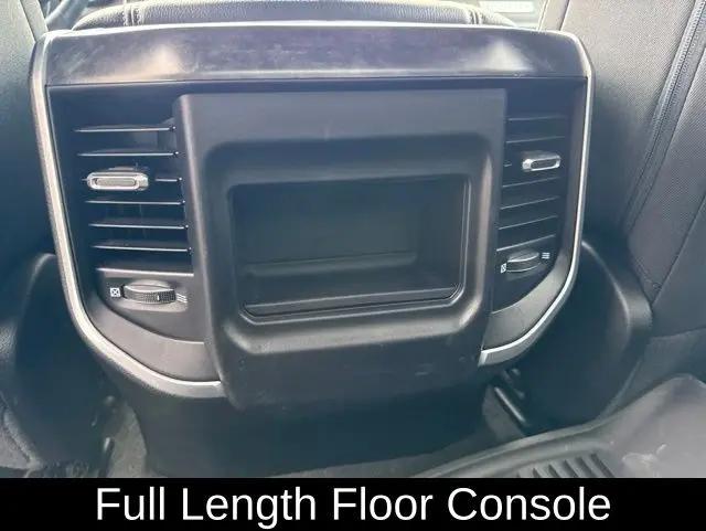 2022 Ram 1500 Big Horn Crew Cab 4x4 5'7" Box