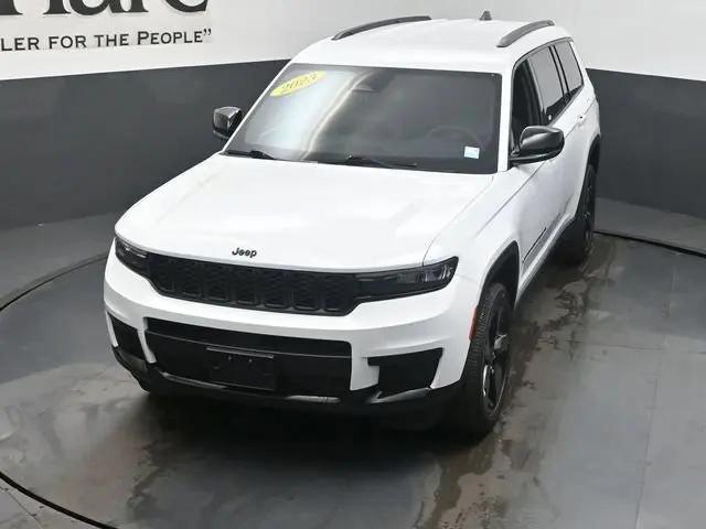 2023 Jeep Grand Cherokee L Altitude 4x4