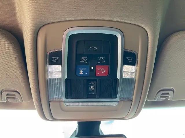 2020 Ram 1500 Laramie Crew Cab 4x4 5'7" Box