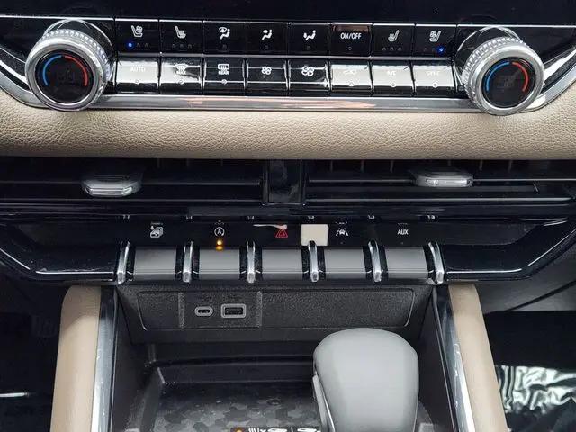 2025 GMC Canyon 4WD Denali