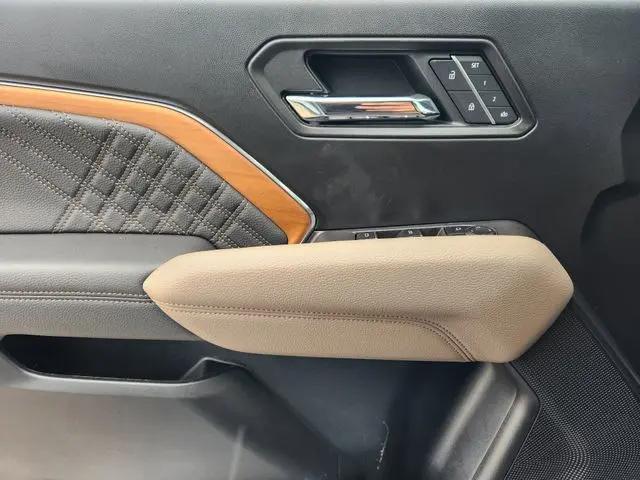 2025 GMC Canyon 4WD Denali