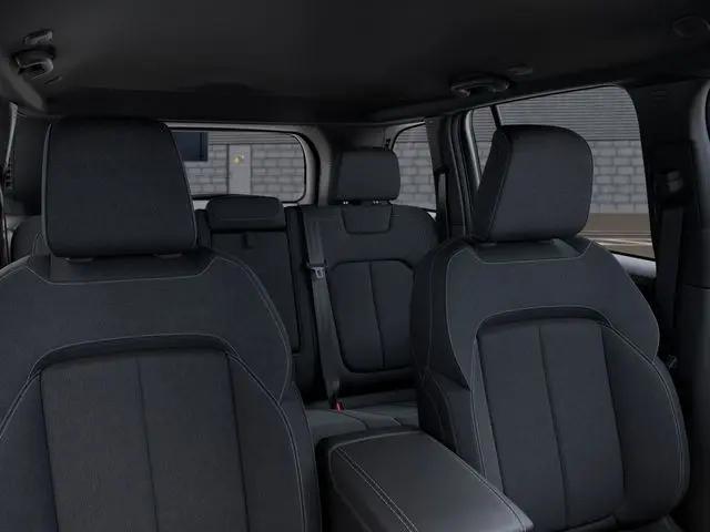 2026 Jeep Grand Cherokee Altitude 4x2