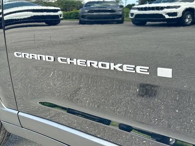 2026 Jeep Grand Cherokee Altitude 4x2