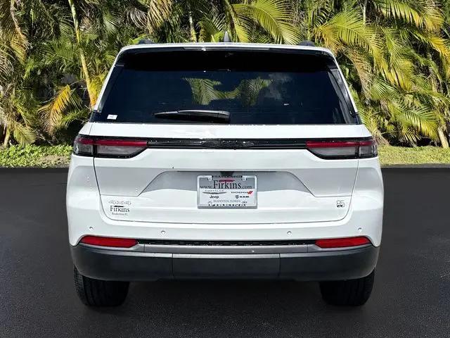 2026 Jeep Grand Cherokee 85th Anniversary Edition