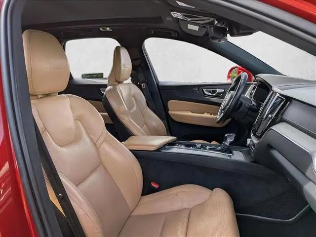 2019 Volvo XC60 T5 Inscription