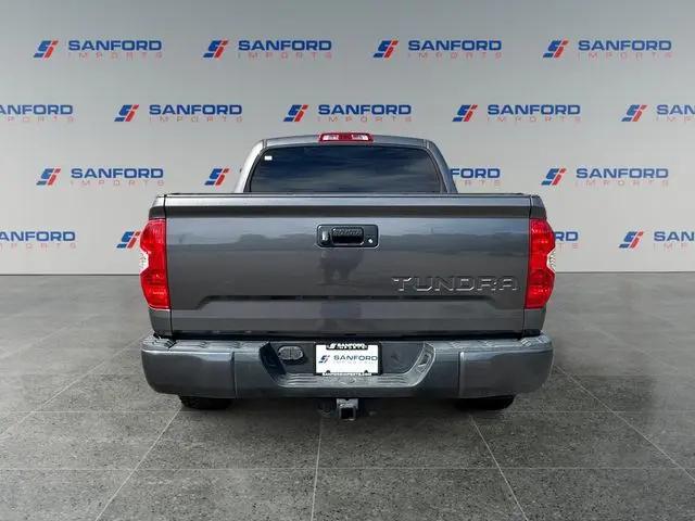 2017 Toyota Tundra SR5 5.7L V8