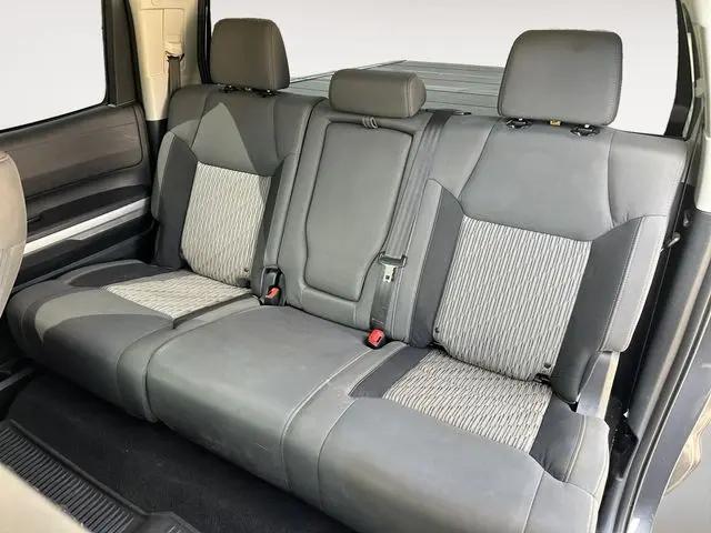 2017 Toyota Tundra SR5 5.7L V8