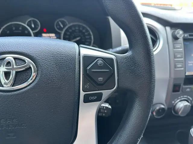 2017 Toyota Tundra SR5 5.7L V8