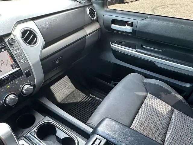 2017 Toyota Tundra SR5 5.7L V8