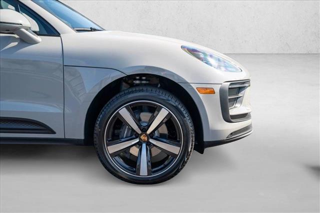 2026 Porsche Macan AWD
