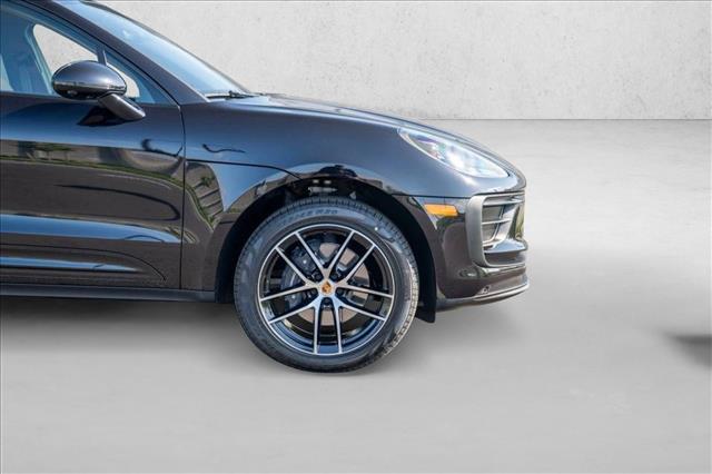 2026 Porsche Macan AWD