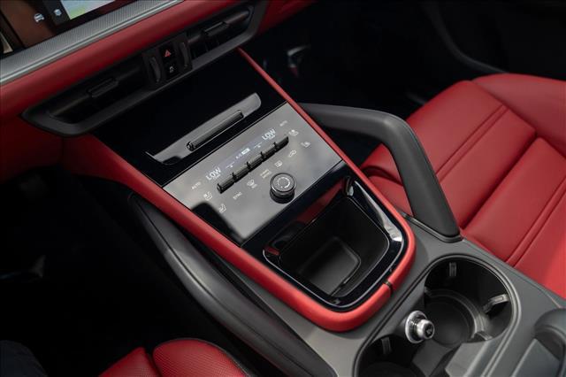 2026 Porsche Cayenne AWD
