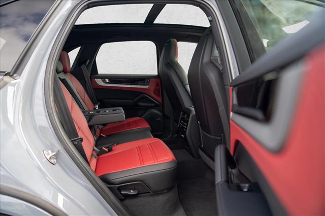 2026 Porsche Cayenne AWD