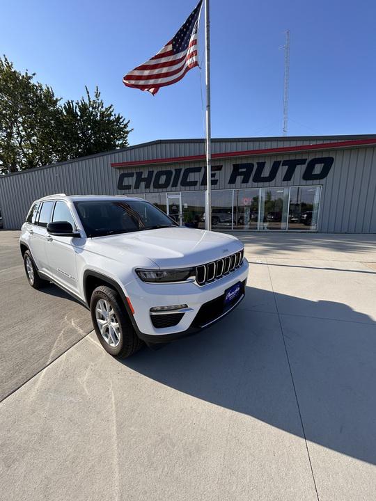 2023 Jeep Grand Cherokee Limited 4x4 for sale in Carroll, IA