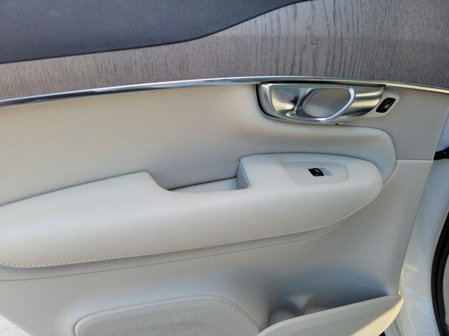 2025 Volvo XC90 B6 Plus 7-Seater