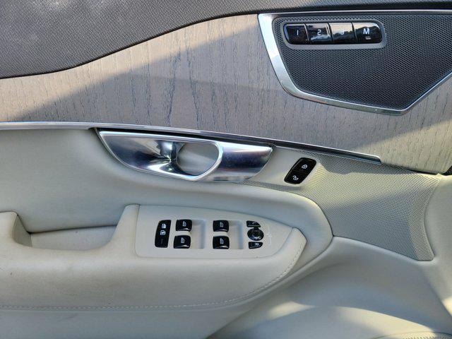 2025 Volvo XC90 B6 Plus 7-Seater