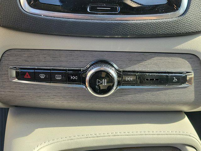 2025 Volvo XC90 B6 Plus 7-Seater