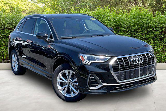 2025 Audi Q3 Premium 45 TFSI S line quattro Tiptronic