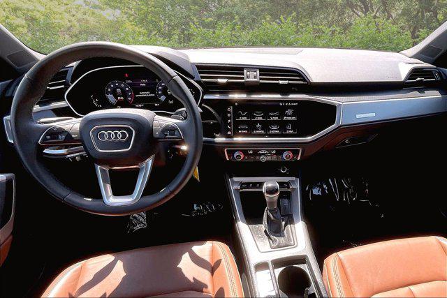 2025 Audi Q3 Premium 45 TFSI S line quattro Tiptronic