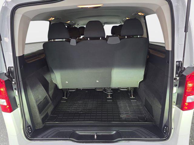 2023 Mercedes-Benz Metris Passenger