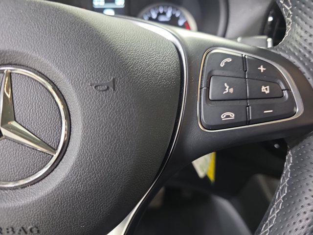 2023 Mercedes-Benz Metris Passenger