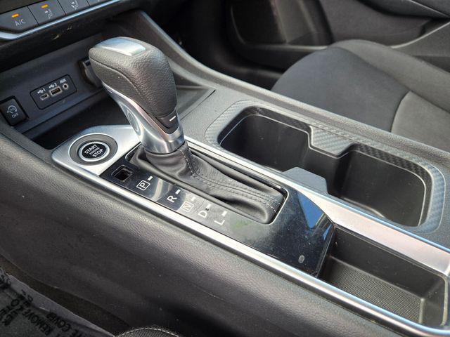 2024 Nissan Sentra SV Xtronic CVT