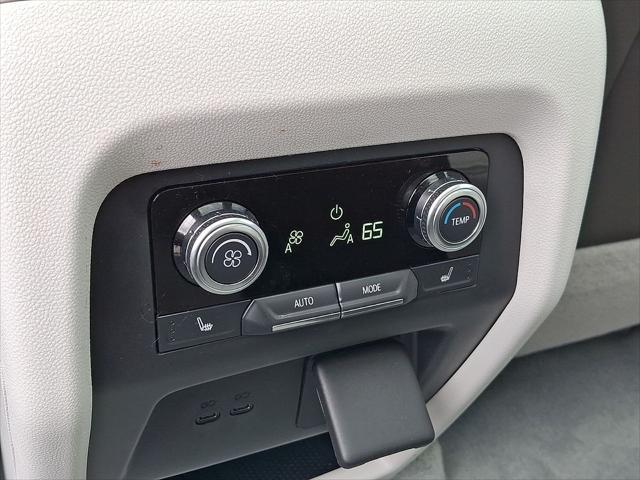 2026 GMC Acadia Denali AWD
