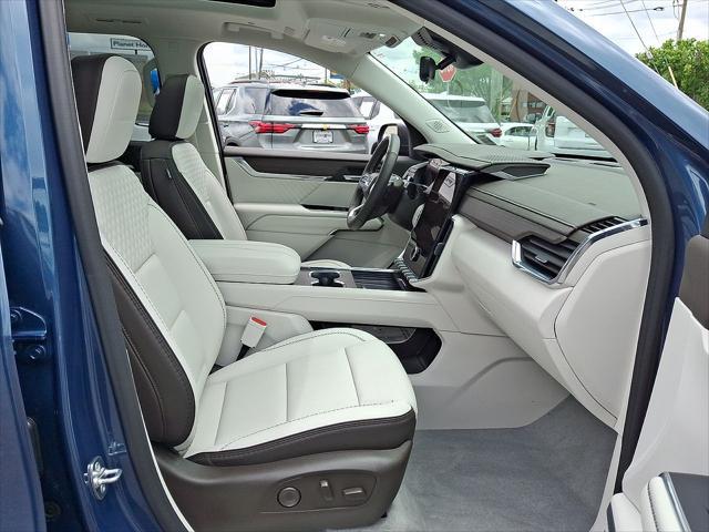 2026 GMC Acadia Denali AWD