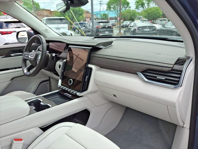2026 GMC Acadia Denali AWD