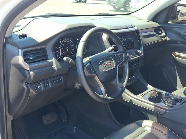 2023 GMC Acadia AWD AT4