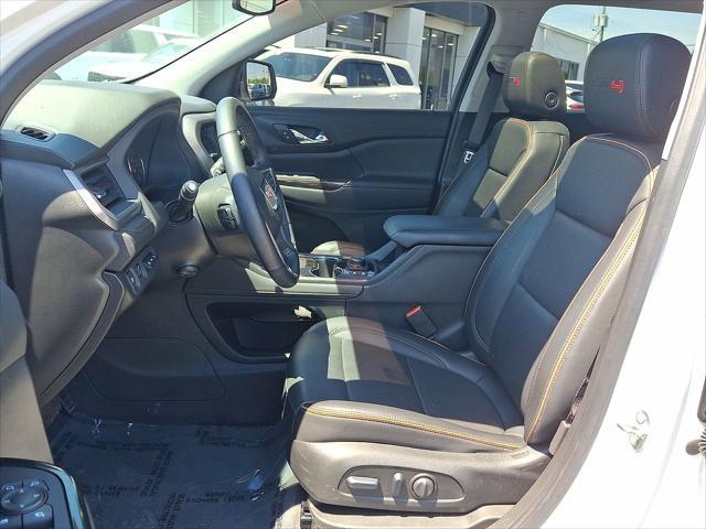 2023 GMC Acadia AWD AT4