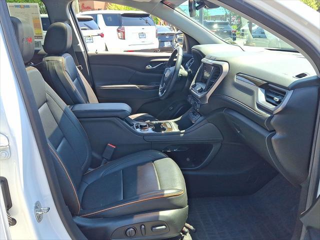 2023 GMC Acadia AWD AT4