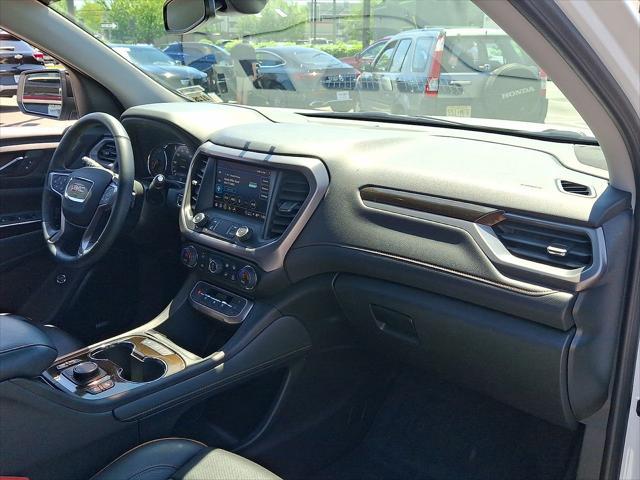 2023 GMC Acadia AWD AT4