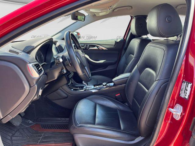 2018 INFINITI QX30 Luxury