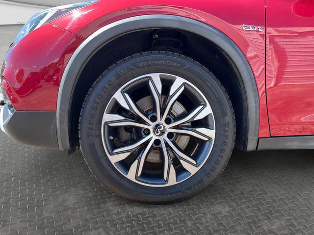 2018 INFINITI QX30 Luxury
