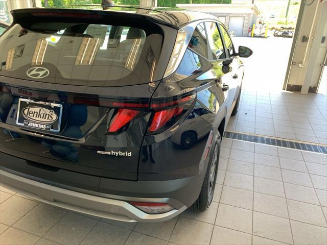 2026 Hyundai Tucson Hybrid Blue SE