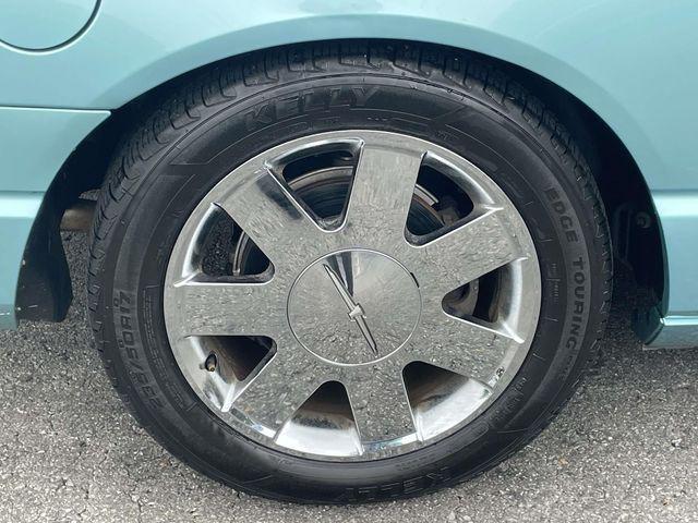 2002 Ford Thunderbird Base