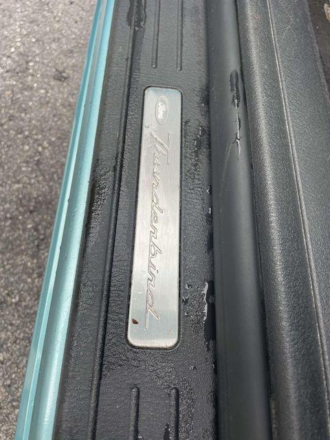 2002 Ford Thunderbird Base