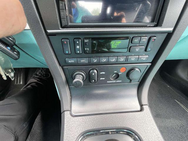 2002 Ford Thunderbird Base