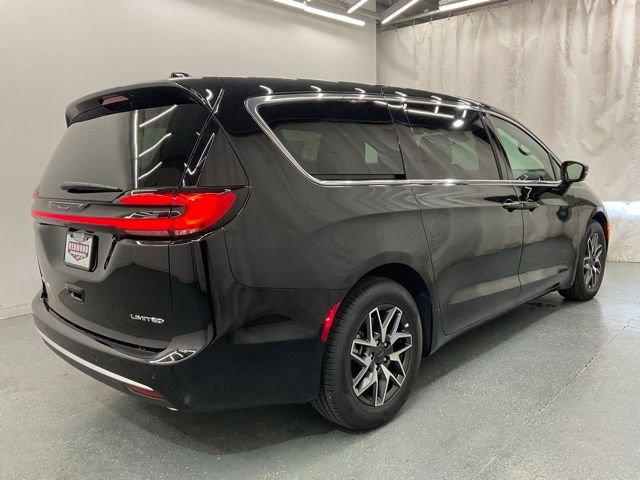 2027 Chrysler Pacifica Limited