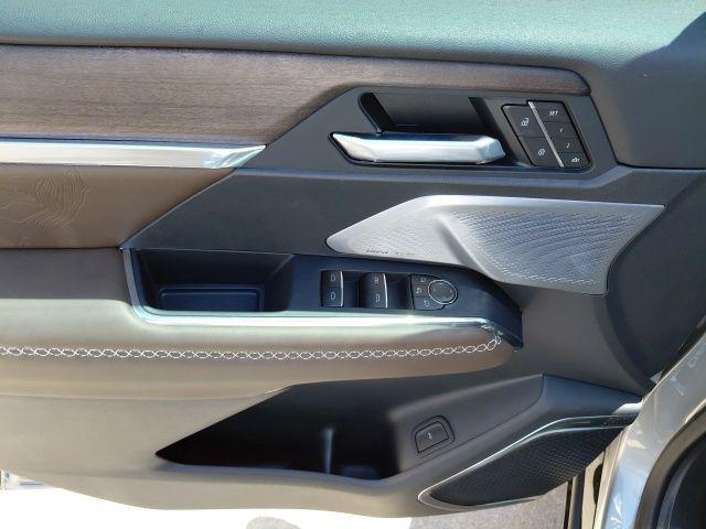 2026 GMC Acadia Denali Ultimate AWD