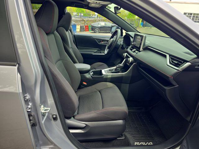 2024 Toyota RAV4 Prime SE