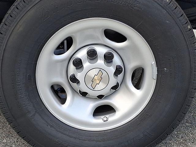 2025 Chevrolet Express Cargo Van RWD 2500 Regular Wheelbase WT