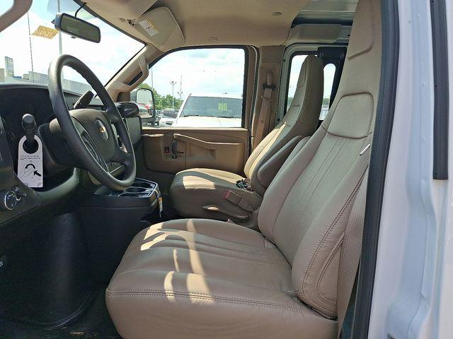 2025 Chevrolet Express Cargo Van RWD 2500 Regular Wheelbase WT